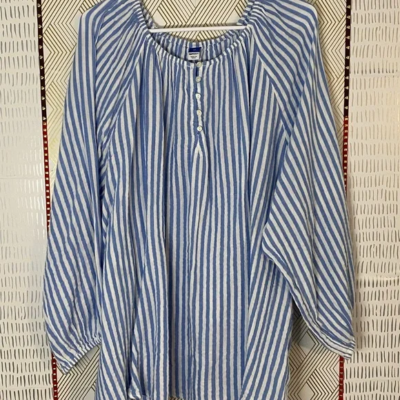 Old Navy Blue and White Relaxed Blouse with 3/4 Sleeves - Picture 1 of 3